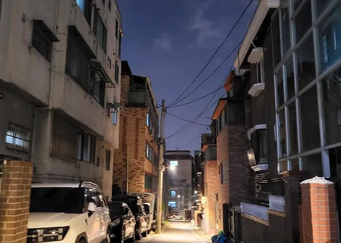 아파트 77m2 K-room, 3 Bedrooms, 2 Bathrooms, 4min To Subway *