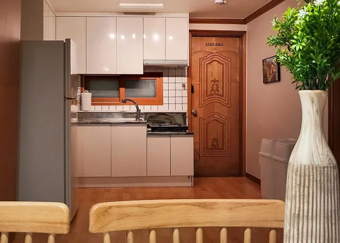 77m2 K-room, 3 Bedrooms, 2 Bathrooms, 4min To Subway * 서울특별시