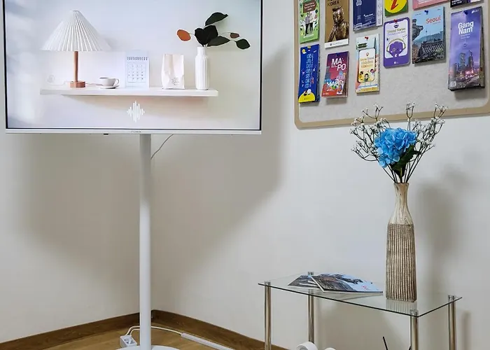 77m2 K-room, 3 Bedrooms, 2 Bathrooms, 4min To Subway 서울특별시
